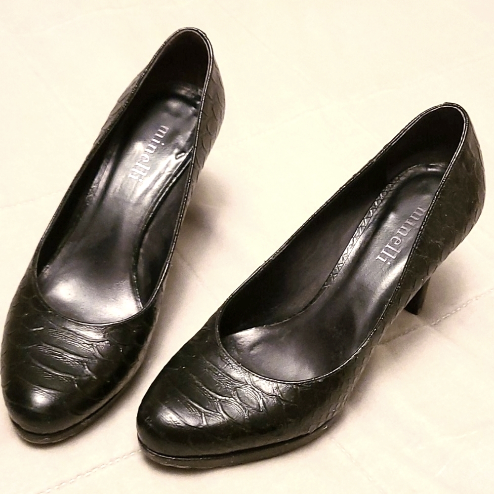 Black Minelli Pumps - Picture 2 of 6